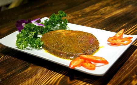 東豐金筷子碳烤海鮮烤疙瘩肉